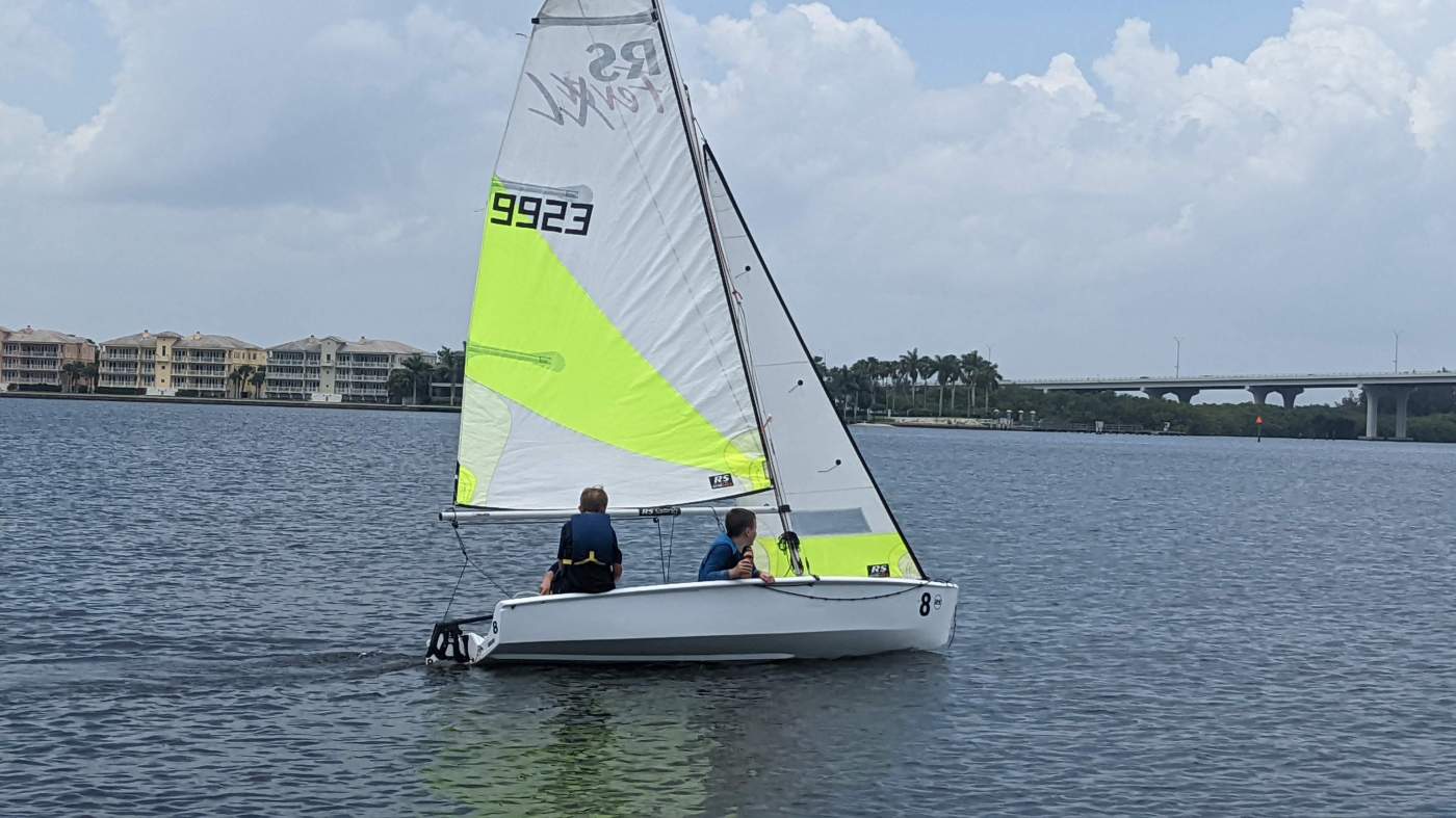 A sailboat on the lagoon