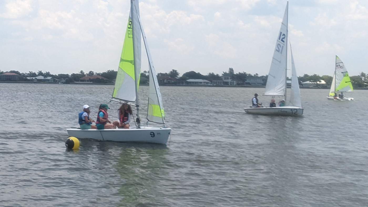 Two sailboats in the lagoon